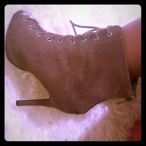 SALE Charlotte russe navy green heels